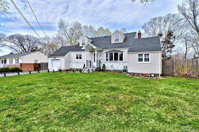 12 Bruce Lane, Kings Park, NY 11754