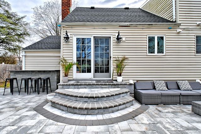 12 Bruce Lane, Kings Park, NY 11754