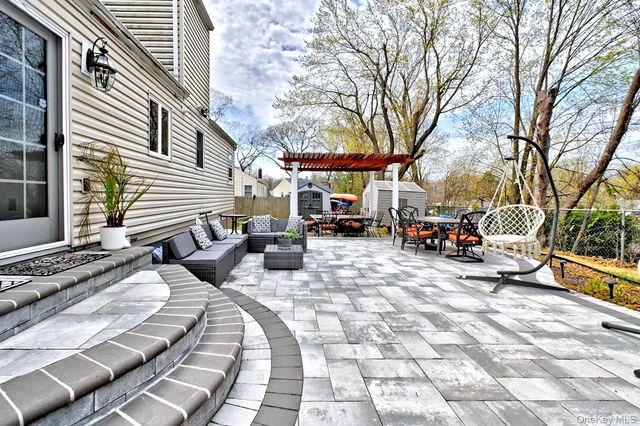 12 Bruce Lane, Kings Park, NY 11754