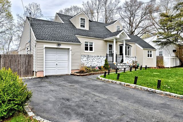 12 Bruce Lane, Kings Park, NY 11754