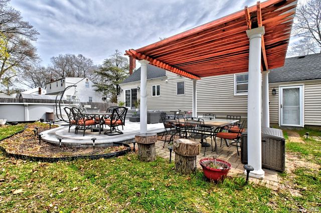 12 Bruce Lane, Kings Park, NY 11754