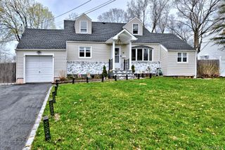 12 Bruce Lane, Kings Park, NY 11754