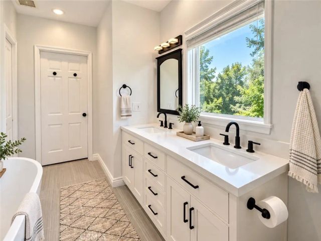 3781 Laurel Canyon, Studio City, CA 91604