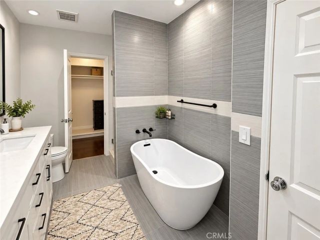 3781 Laurel Canyon, Studio City, CA 91604