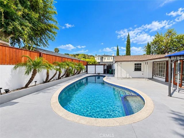 3781 Laurel Canyon, Studio City, CA 91604