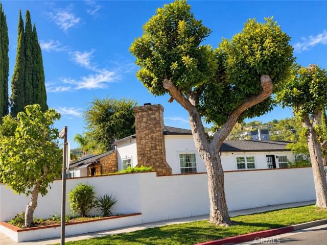 3781 Laurel Canyon, Studio City, CA 91604