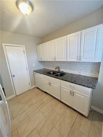 4515 Virginia Avenue, Kansas City, MO 64110