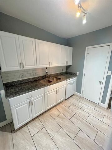 4515 Virginia Avenue, Kansas City, MO 64110