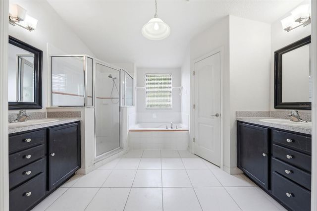 36341 GRAND ISLAND OAKS CIRCLE, Grand Island, FL 32735