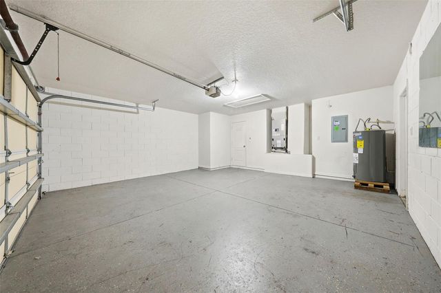 36341 GRAND ISLAND OAKS CIRCLE, Grand Island, FL 32735