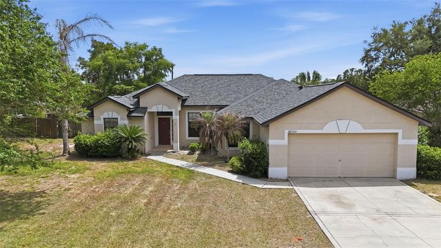 36341 GRAND ISLAND OAKS CIRCLE, Grand Island, FL 32735