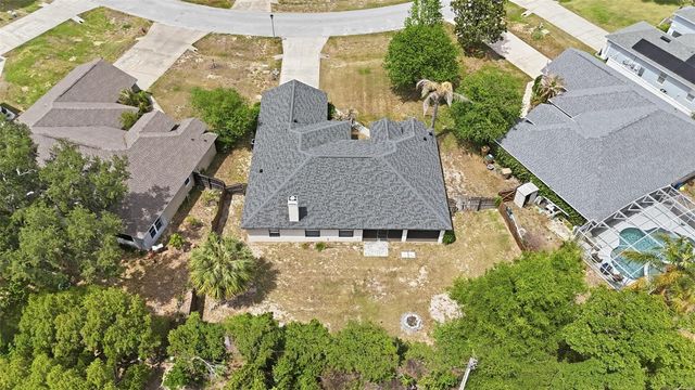 36341 GRAND ISLAND OAKS CIRCLE, Grand Island, FL 32735