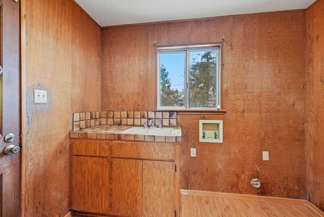 946 6th Street, Livingston, CA 95334