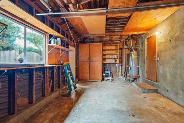 946 6th Street, Livingston, CA 95334