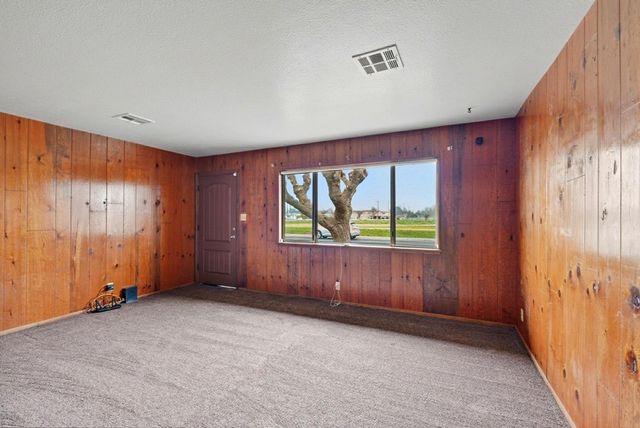 946 6th Street, Livingston, CA 95334