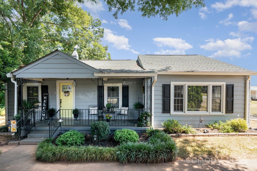 120 Abernathy Street, Mount Holly, NC 28120