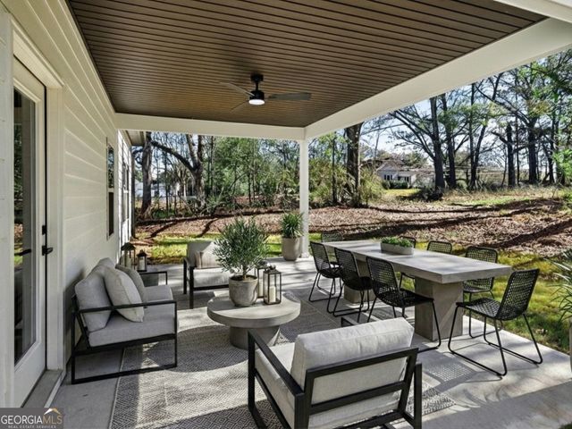 15 Couch Street, Moreland, GA 30259