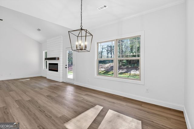 15 Couch Street, Moreland, GA 30259