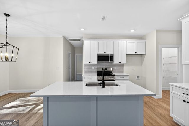 15 Couch Street, Moreland, GA 30259