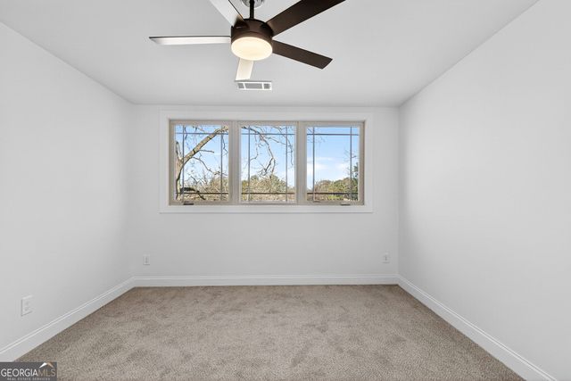 15 Couch Street, Moreland, GA 30259