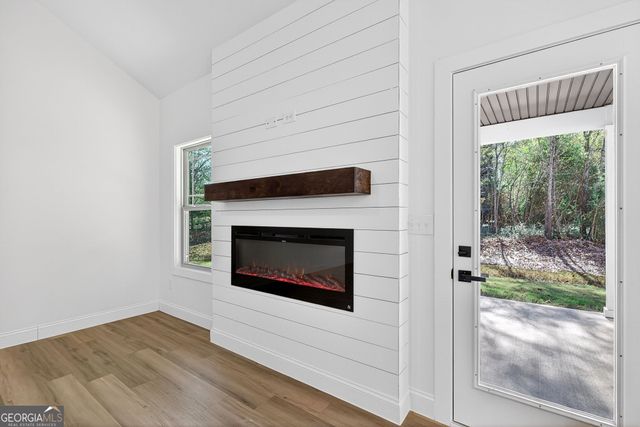 15 Couch Street, Moreland, GA 30259