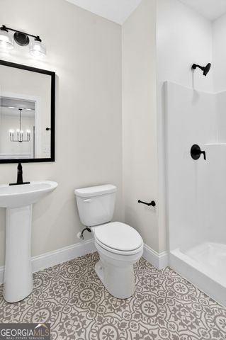 15 Couch Street, Moreland, GA 30259