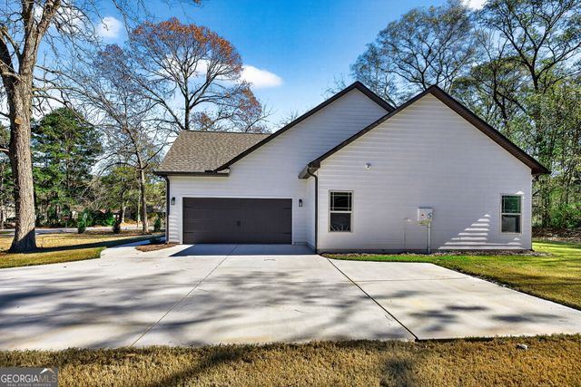 15 Couch Street, Moreland, GA 30259