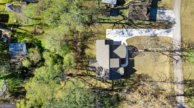 15 Couch Street, Moreland, GA 30259