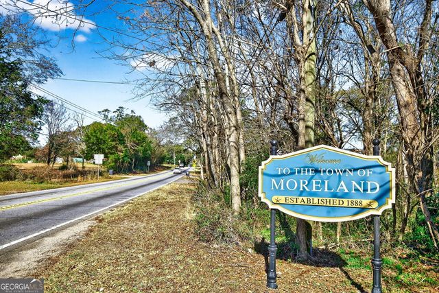 15 Couch Street, Moreland, GA 30259