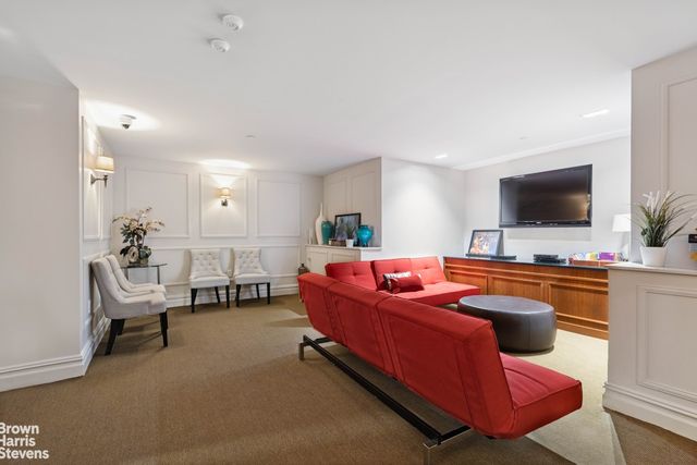 220 W 148th St Apt 4B, New York City, NY 10039