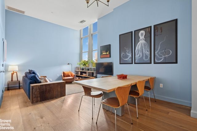 220 W 148th St Apt 4B, New York City, NY 10039