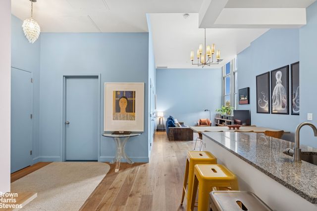 220 W 148th St Apt 4B, New York City, NY 10039
