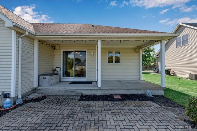 137 Niagara Shore Drive, Tonawanda, NY 14150