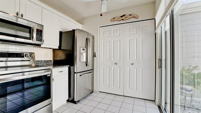 507 SANDERLING CIRCLE, Bradenton, FL 34209