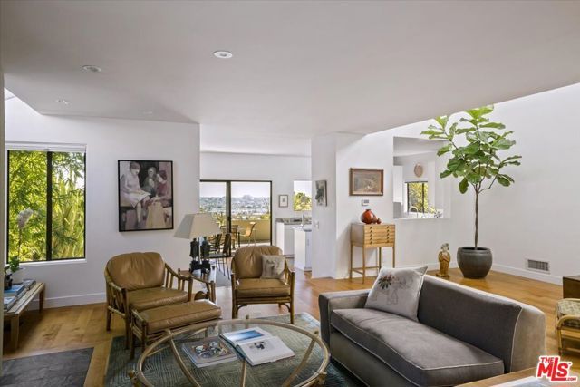 1358 Killarney Avenue, Los Angeles, CA 90065