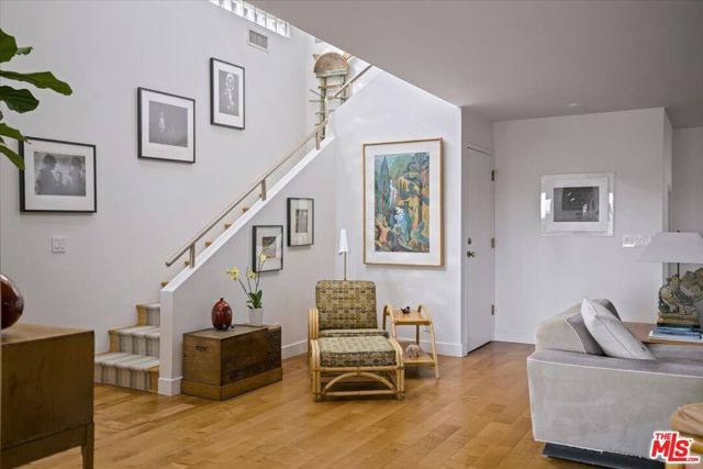 1358 Killarney Avenue, Los Angeles, CA 90065