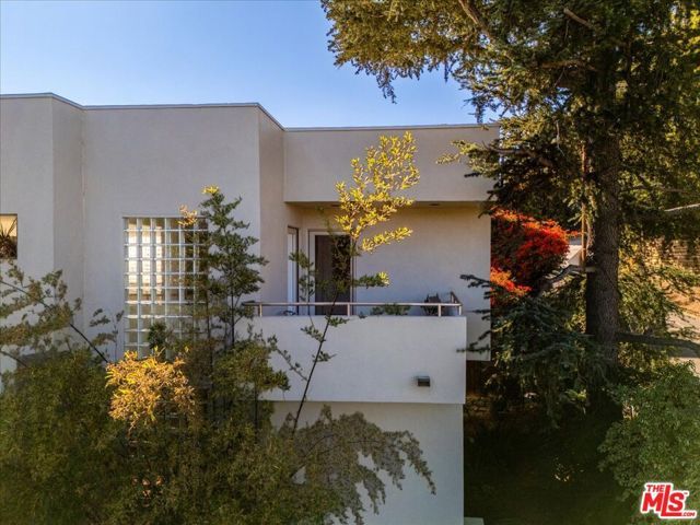 1358 Killarney Avenue, Los Angeles, CA 90065