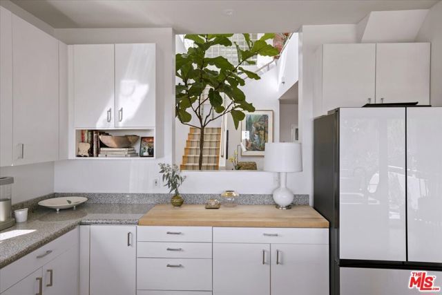 1358 Killarney Avenue, Los Angeles, CA 90065