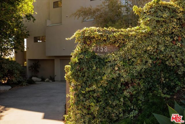 1358 Killarney Avenue, Los Angeles, CA 90065