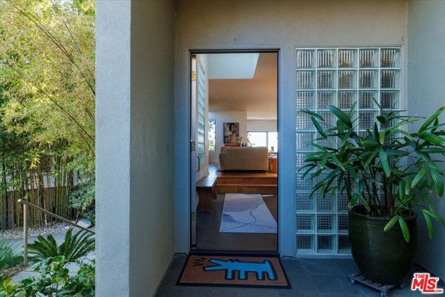 1358 Killarney Avenue, Los Angeles, CA 90065