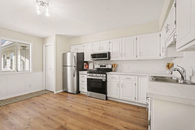 5671 Leisure South Drive Se, City Of Kentwood, MI 49548