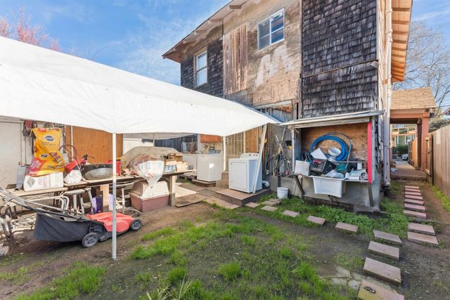 2220 7Th St, Berkeley, CA 94710