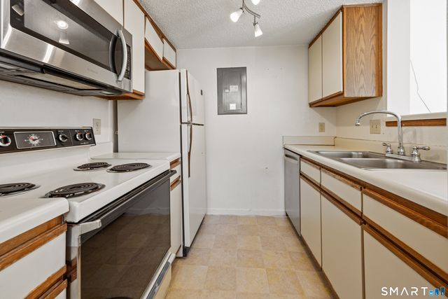 118 Carriage Crossing Lane 118, Middletown, CT 06457