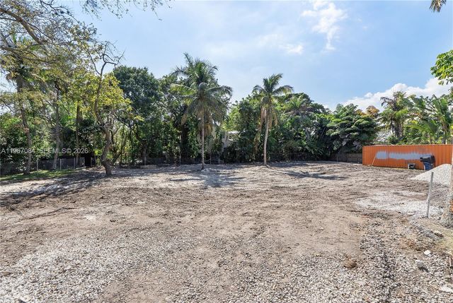 2880 Fairgreen Drive, Miami Beach, FL 33140