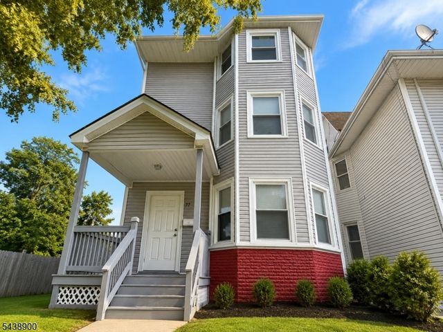 75 Eaton Pl, East Orange City, NJ 07017