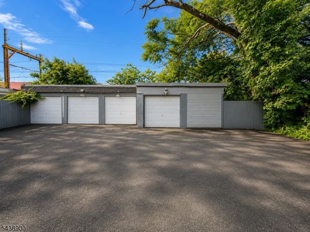 75 Eaton Pl, East Orange City, NJ 07017