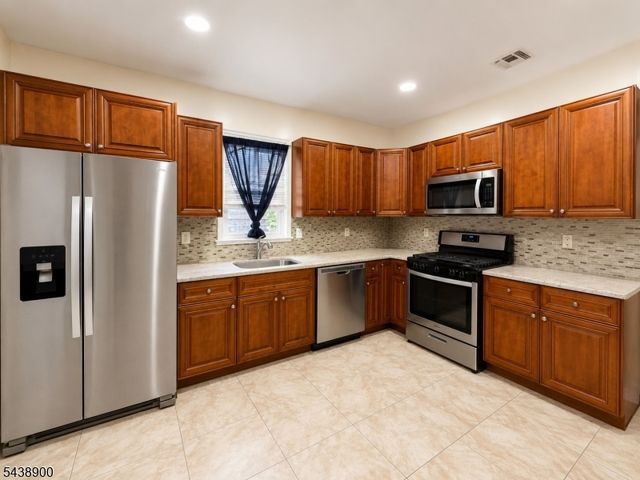 75 Eaton Pl, East Orange City, NJ 07017