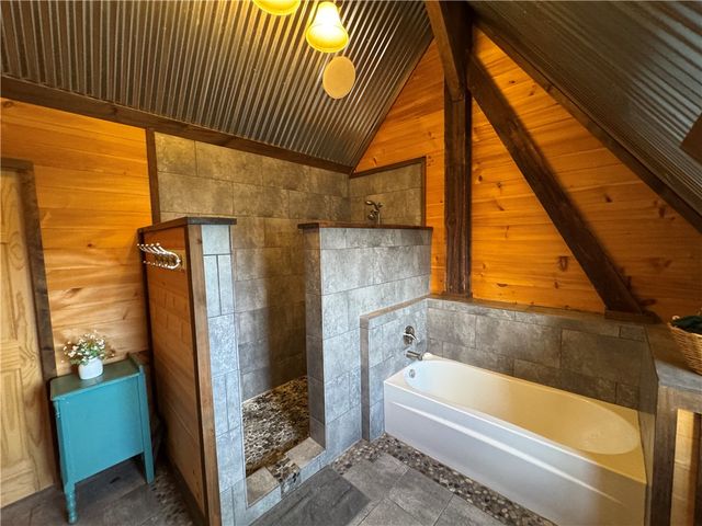 1400 Reed Road, Sweden, NY 14428