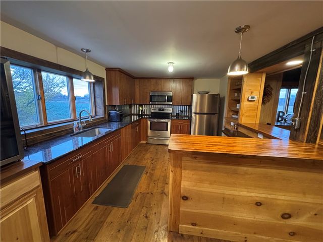 1400 Reed Road, Sweden, NY 14428