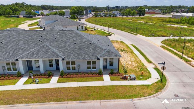 5643 Emmie Dr, Zachary, LA 70791